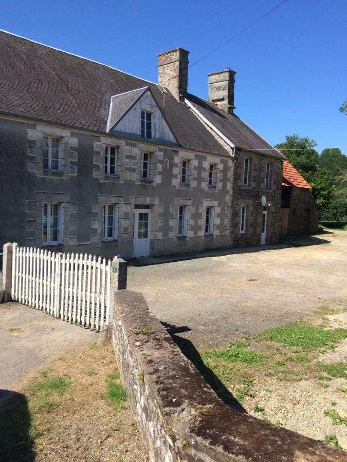 Hotel Les Roulottes De L'Airou Beauchamps  Exteriér fotografie